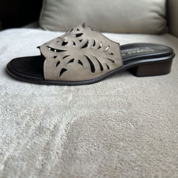 Aquatalia By Marvin K Taupe Nubuck Leather Slide Flat Sandal Women 6.5 Laser Cut - Picture 2 of 16